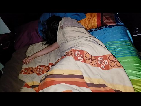 ❤️ UStepson ethethisa usingamama wakhe osemncane lapho elele. Izithombe zocansi ezisezingeni eliphezulu ku-porn zu.japangaysex.ru ❌️❤